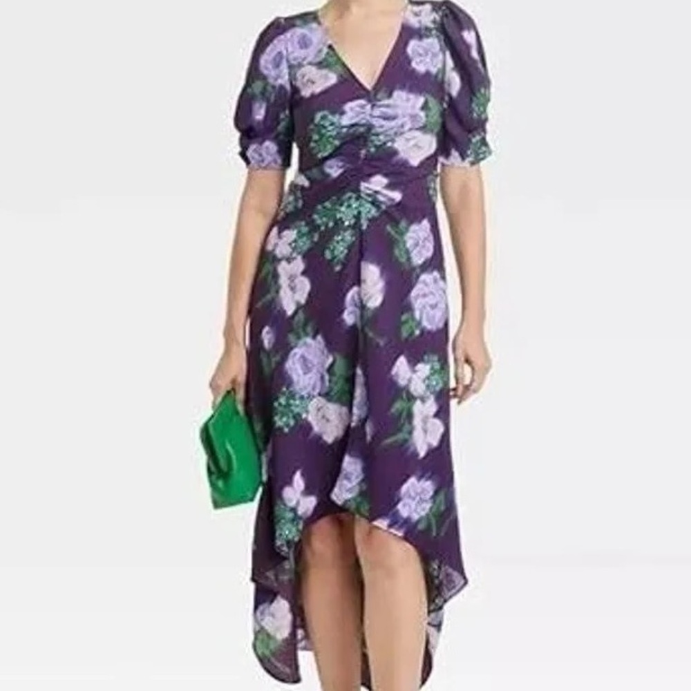 🌸👗 Purple florals & high-low hems? Yes please, sunshine! 👗🌸